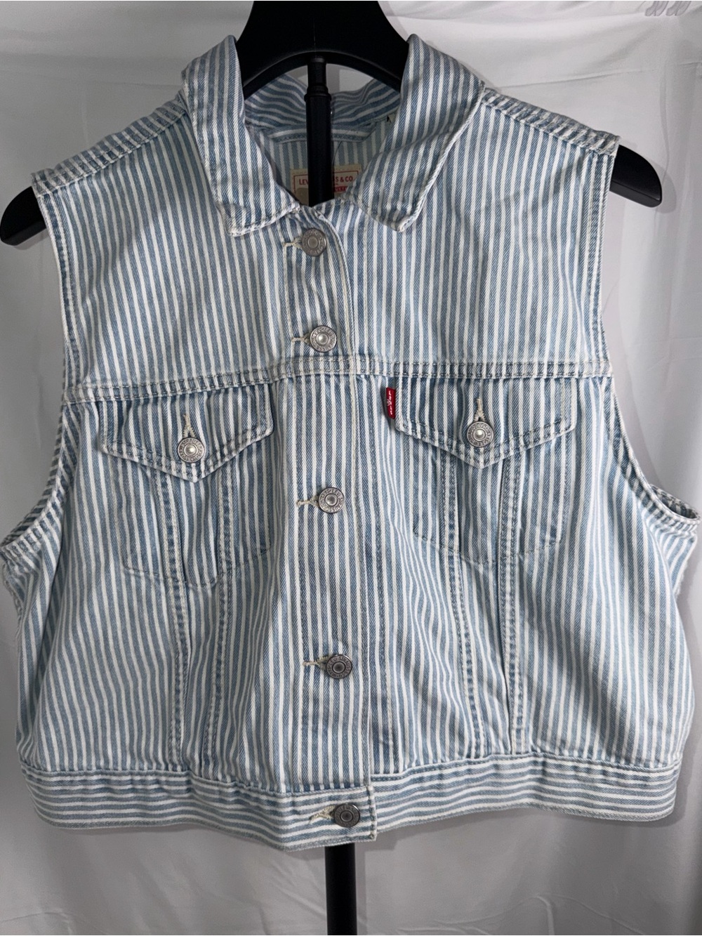 Levi’s Women’s XL Handy Woman Trucker Denim Vest Blue White Striped NWT